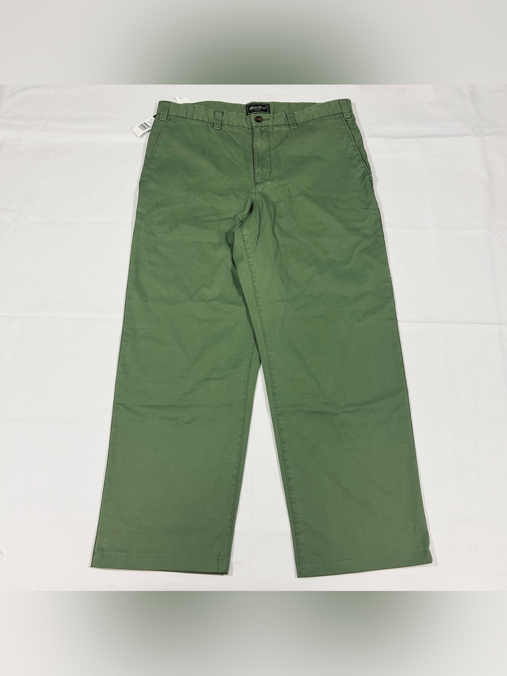 NWT Vintage Eddie Bauer Green Pants Mens 38 Classic Fit Flat Front Straight Leg
